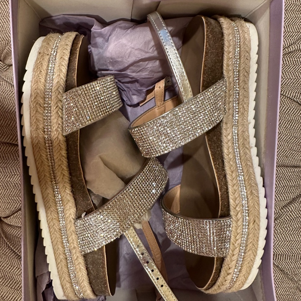 Madden Girl Sandals Silver Rhinestone size 8 women.